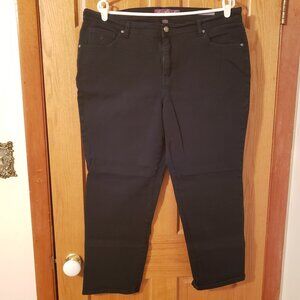 Gloria Vanderbilt Black Jeans 16W Short- Black pre-worn